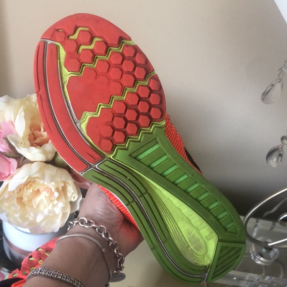 Nike Men's Air Zoom Structure 19 Running Shoes-Crimson/Volt/Black - Picture 8 of 13